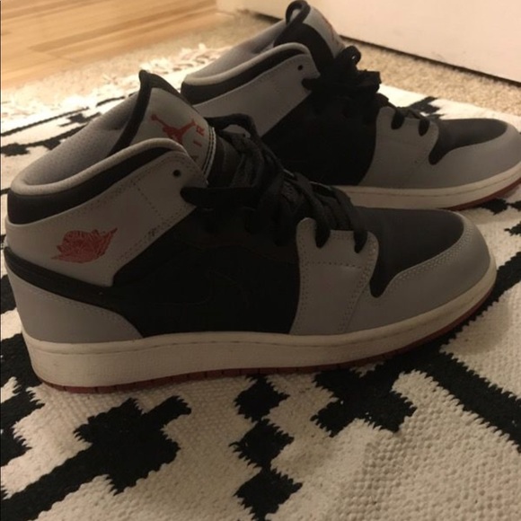 Jordan ones. - Picture 3 of 5